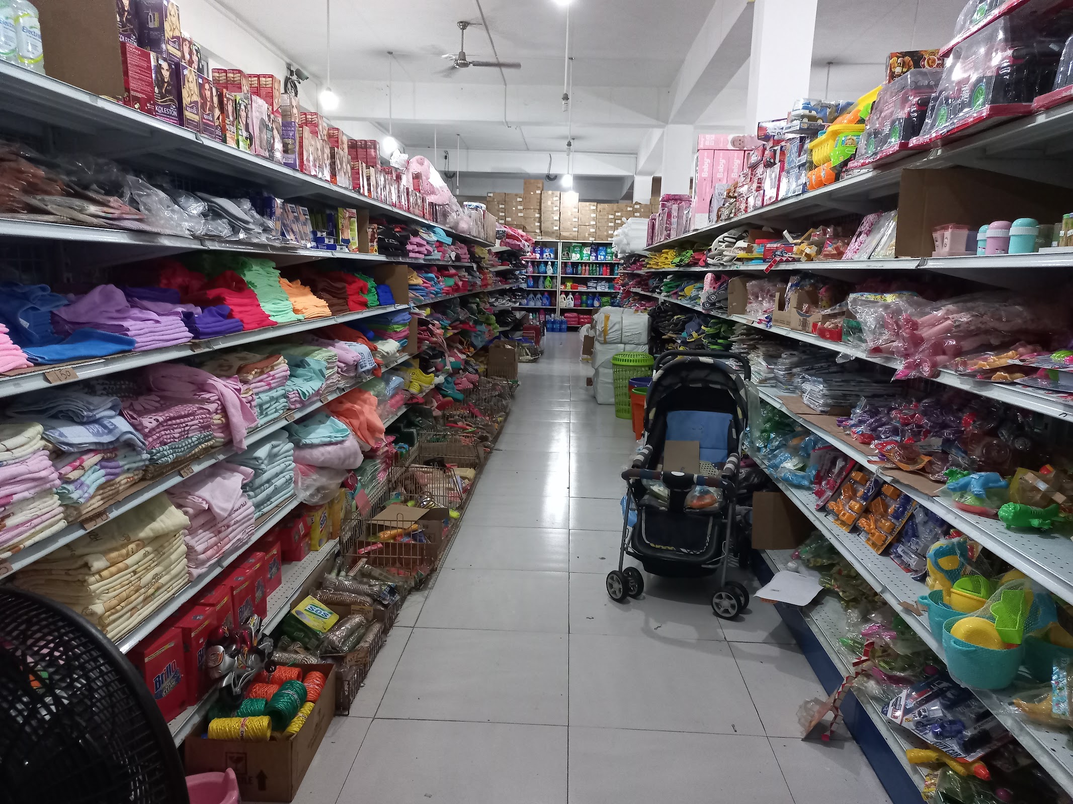 MJ's Supermarket photo 4