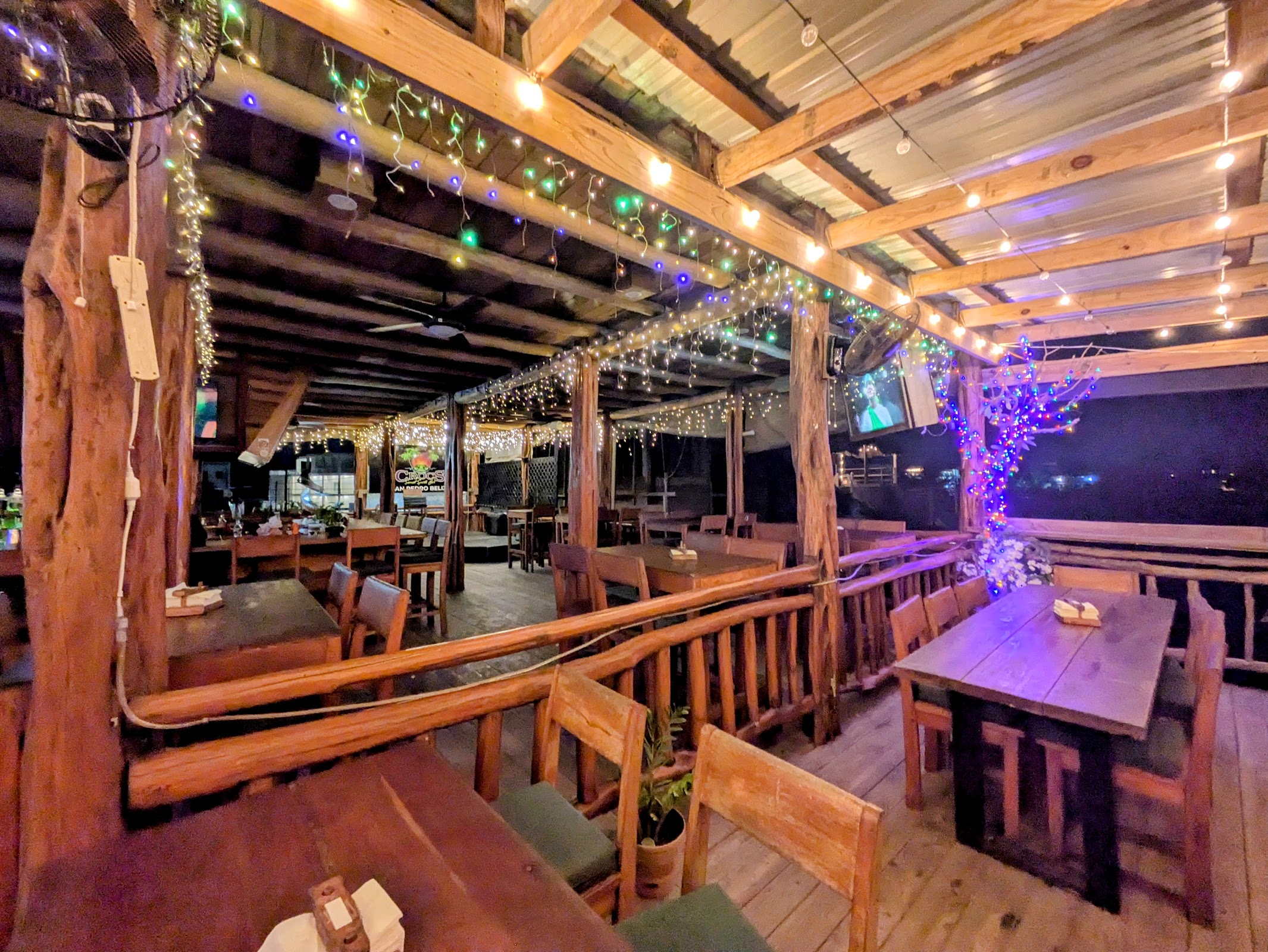 Crocs Sunset Sports Bar & Grill photo 3