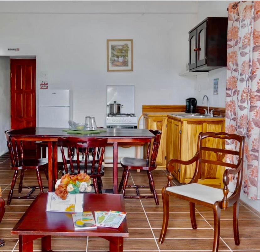 Wanigi Guesthouse & Studio Apartments photo 4