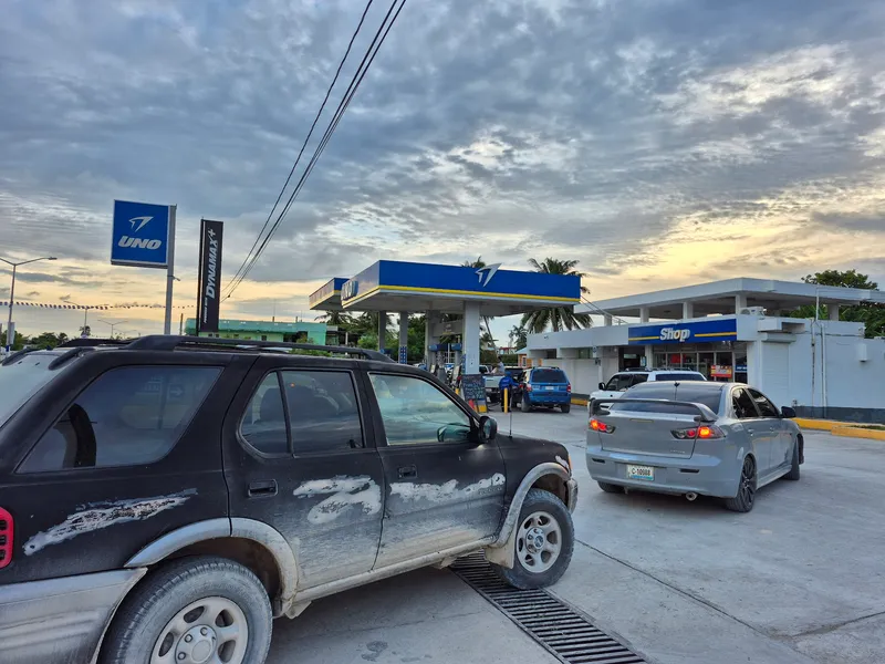Uno Gas Station photo 2
