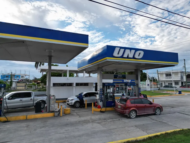 Uno Gas Station