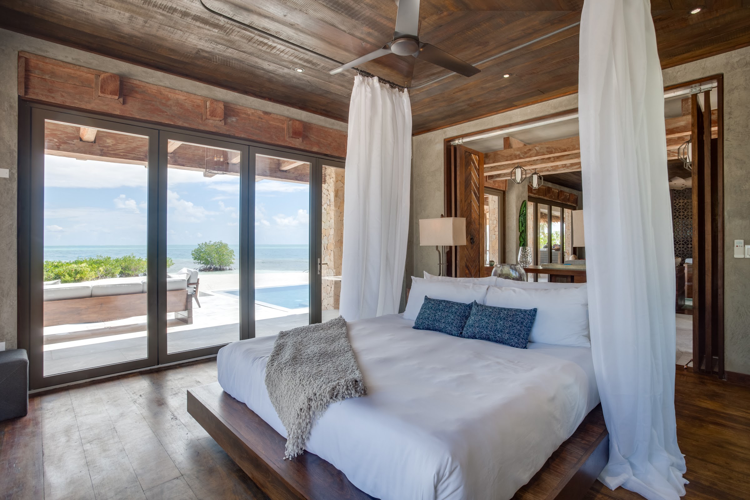 Gladden Private Island photo 2