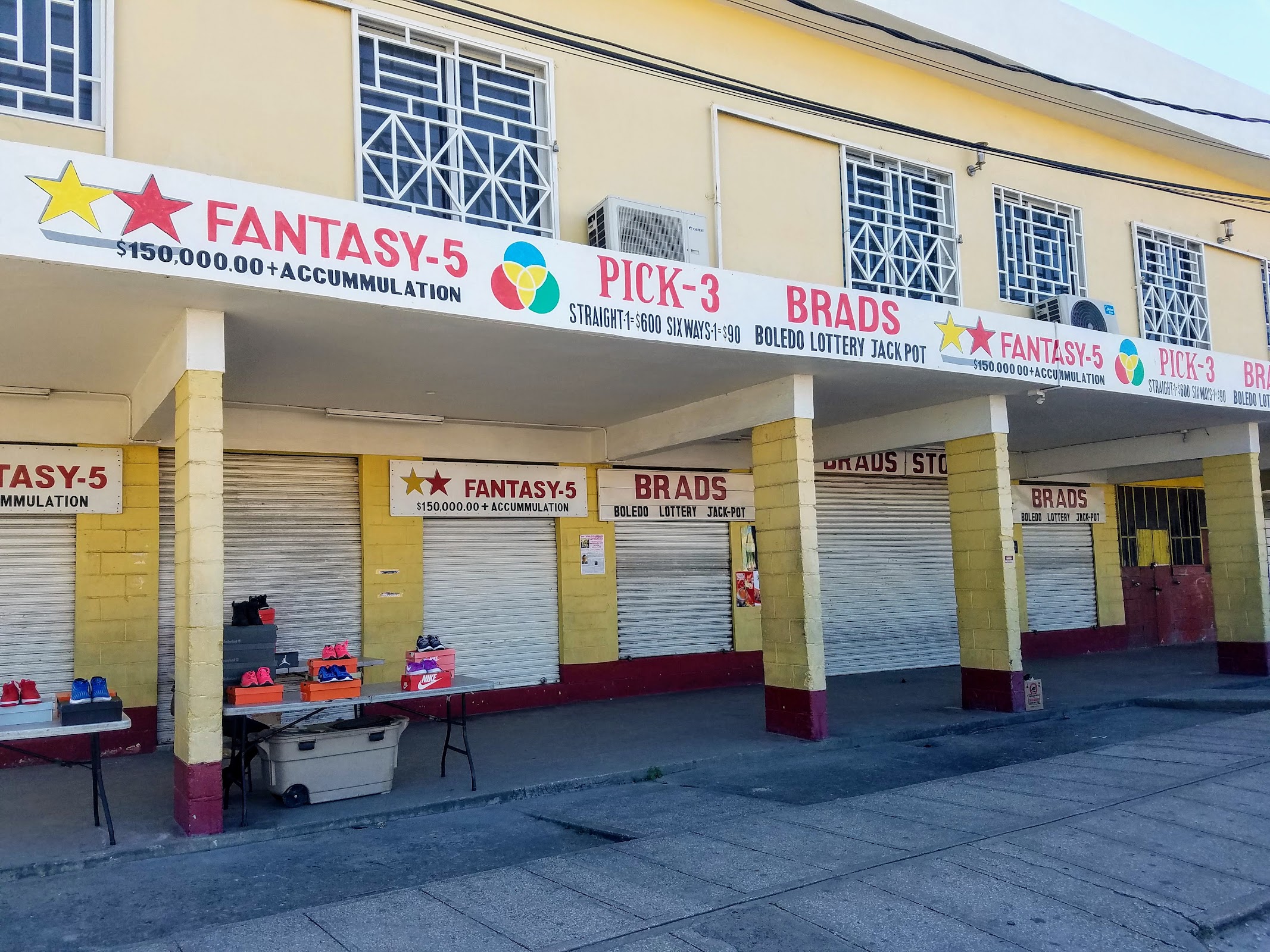 Brad's Store photo 3