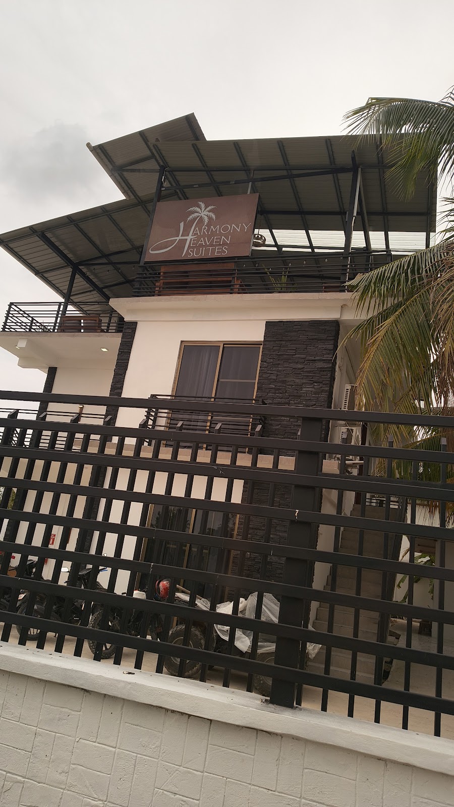 HARMONY HEAVEN SUITES photo 3