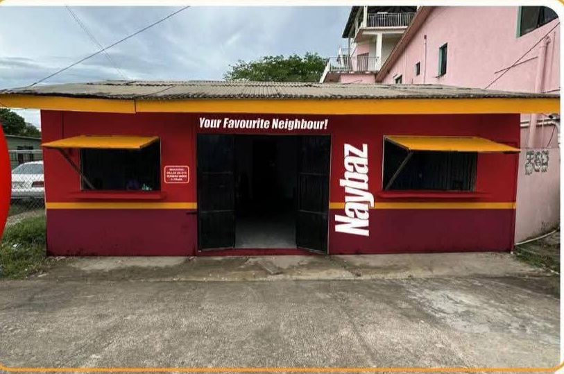 Naybaz La Loma Luz Blvd