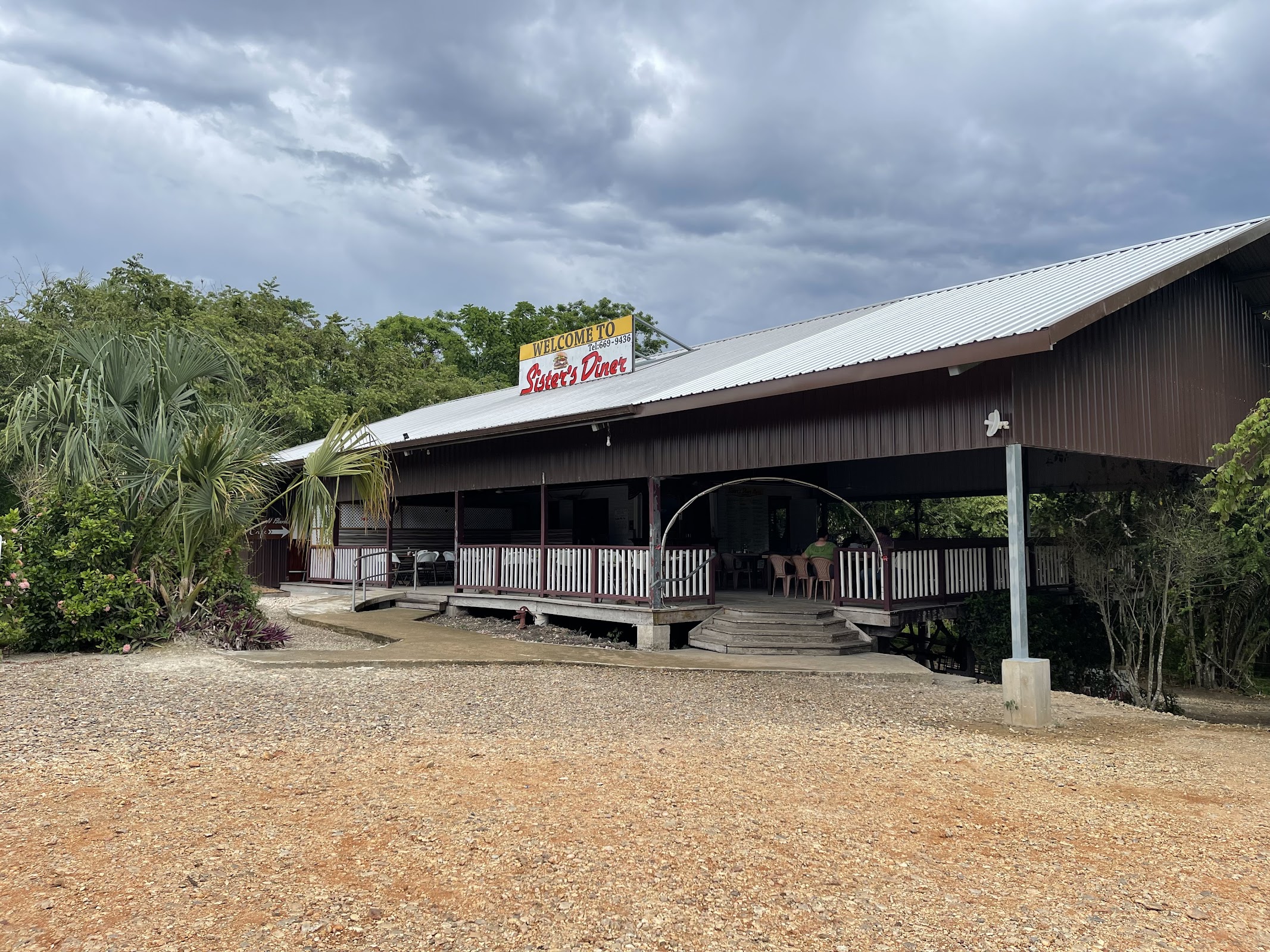 Sisters Diner photo 5