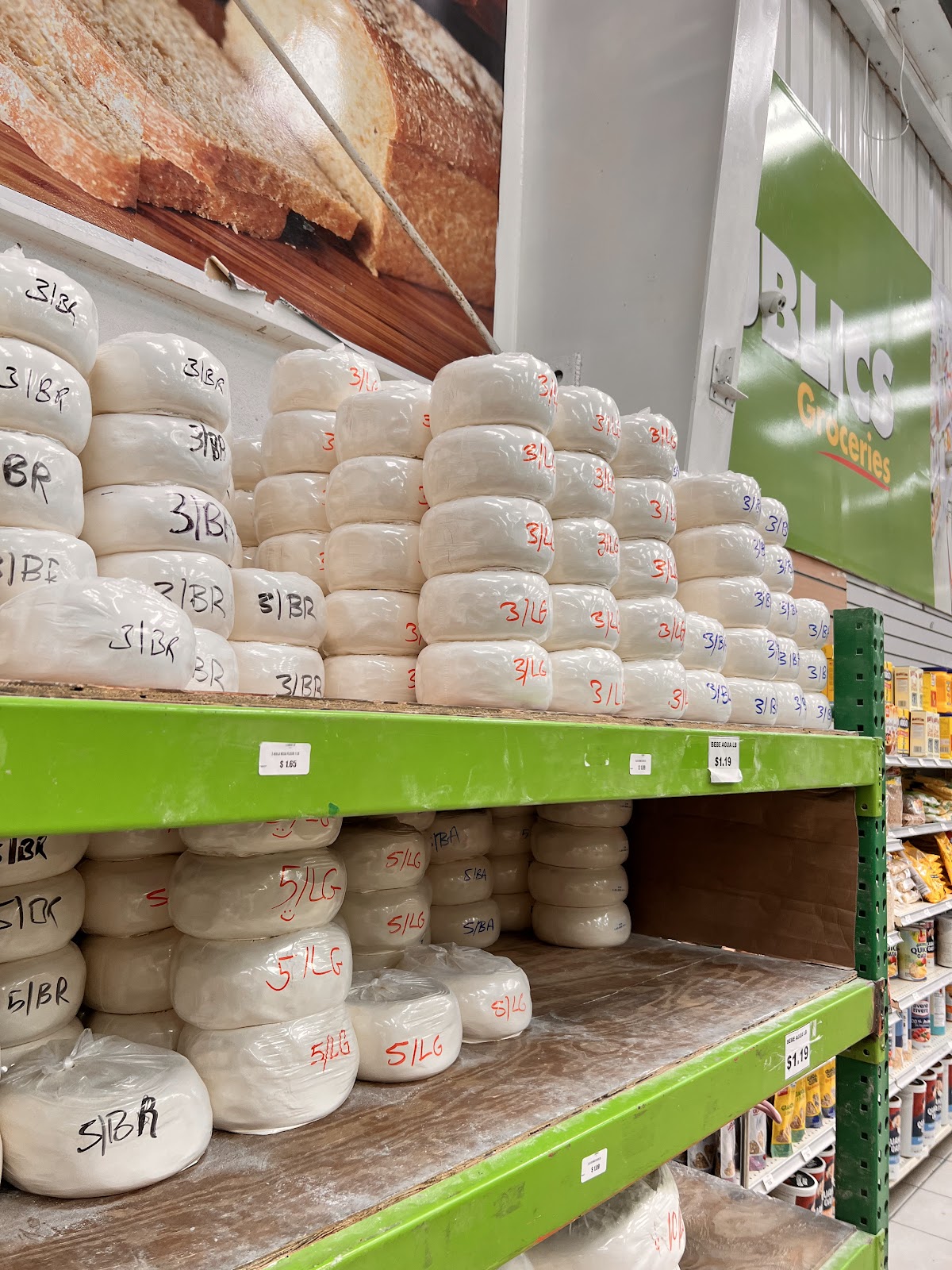 Publics Supermarket Highway photo 8