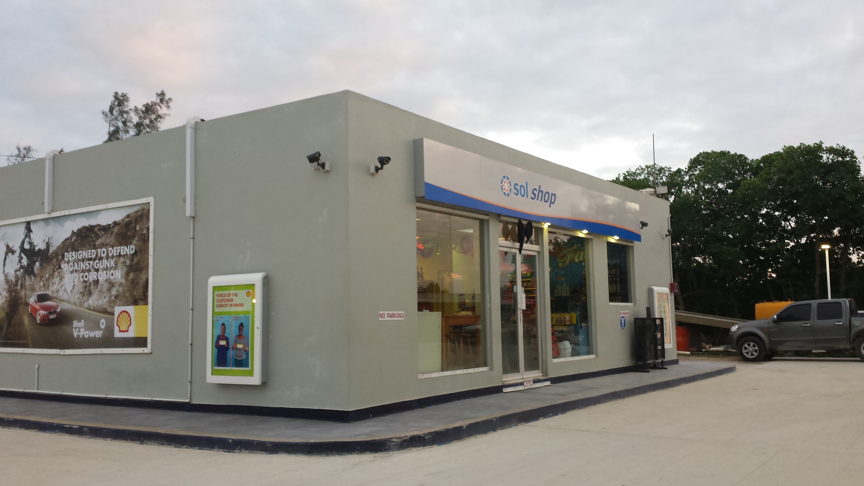Shell Gas Station photo 4