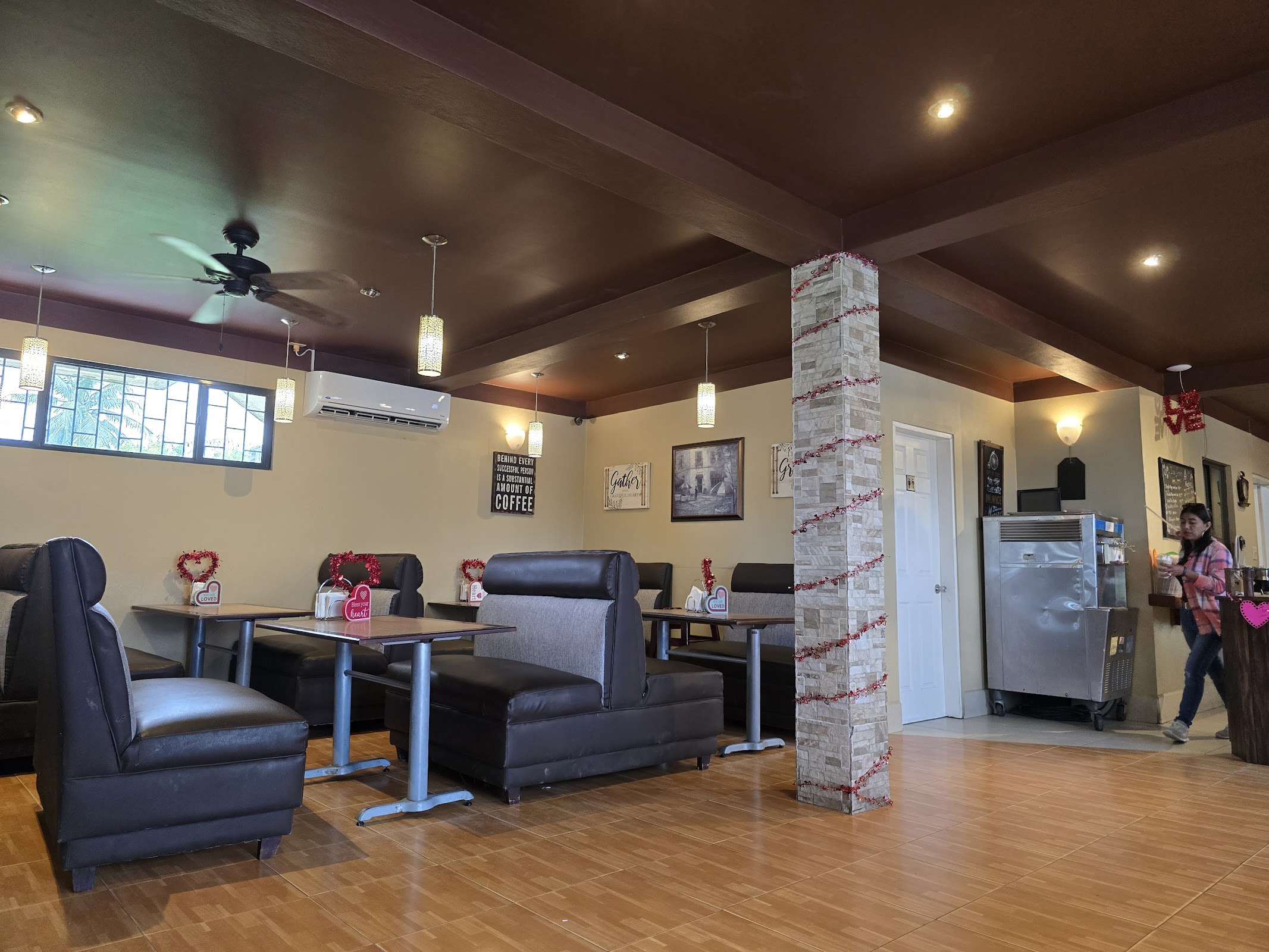 Vivian's Cafe photo 6