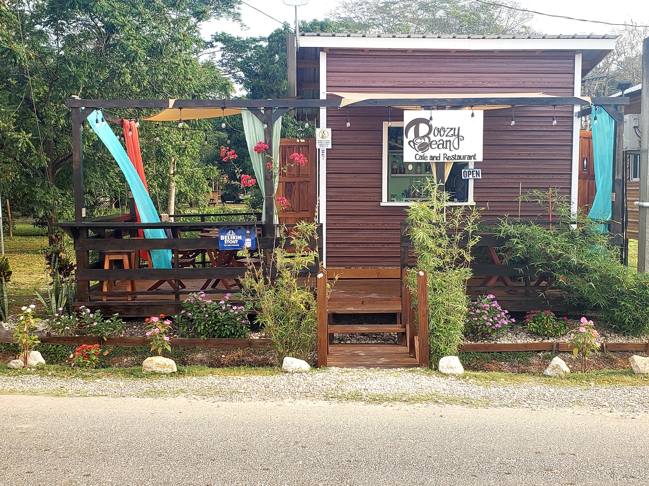 Boozy Bean Cafe and Restaurant photo 3