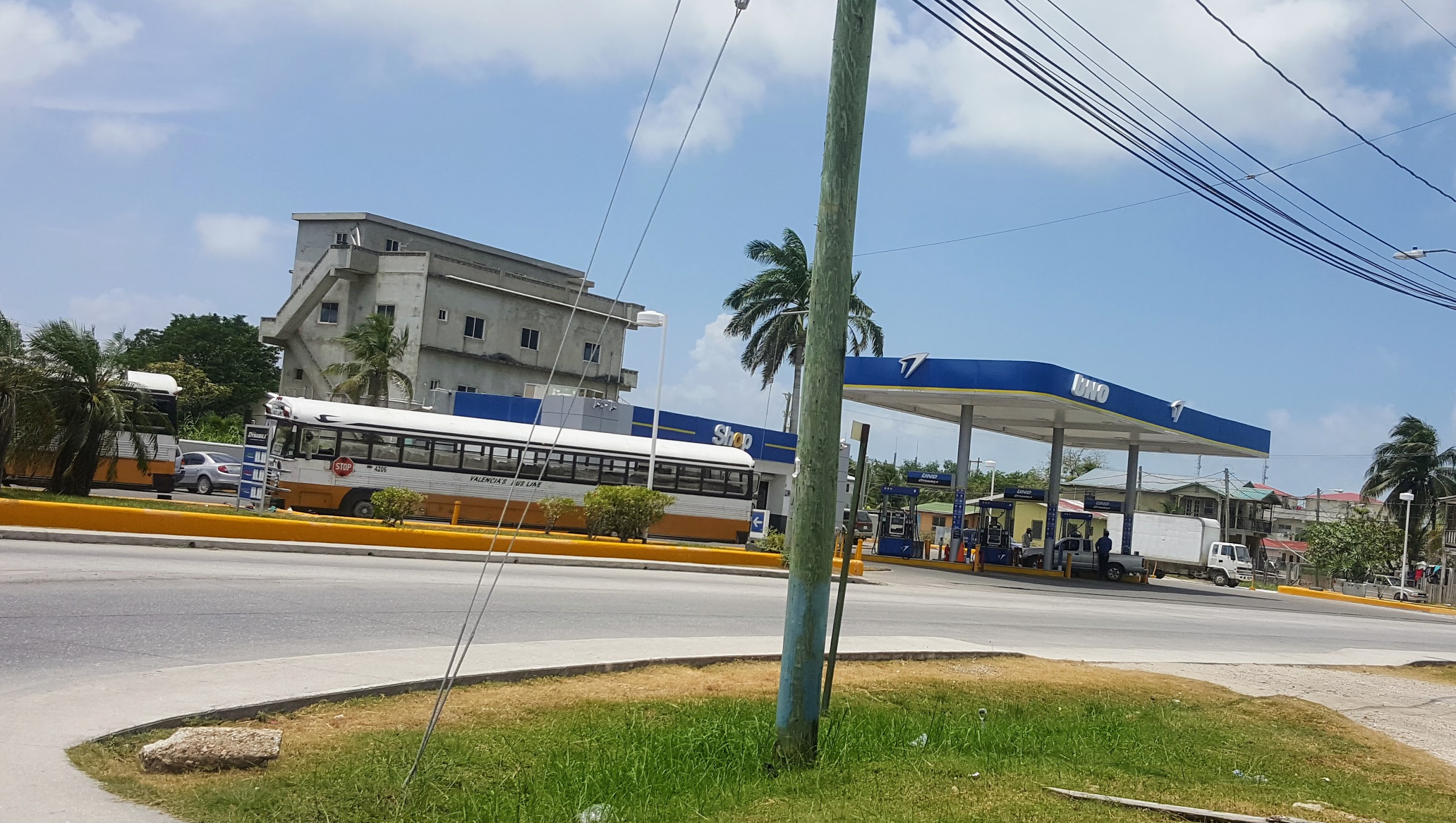 Uno Gas Station