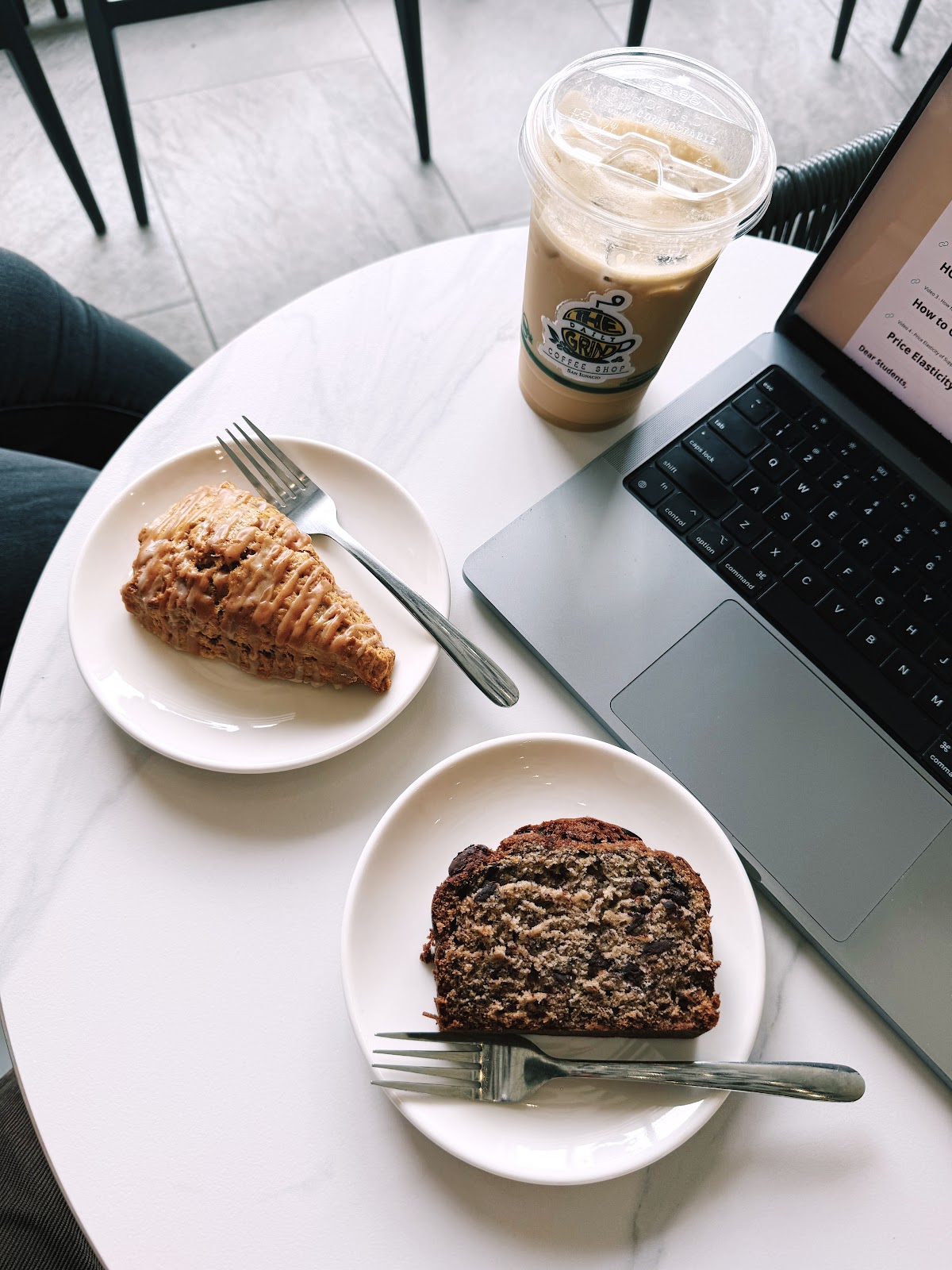 The Daily Grind Coffee Shop photo 7