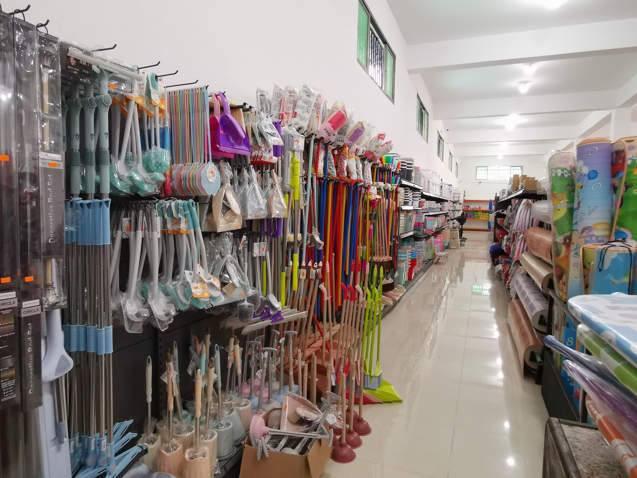 WE MART photo 8