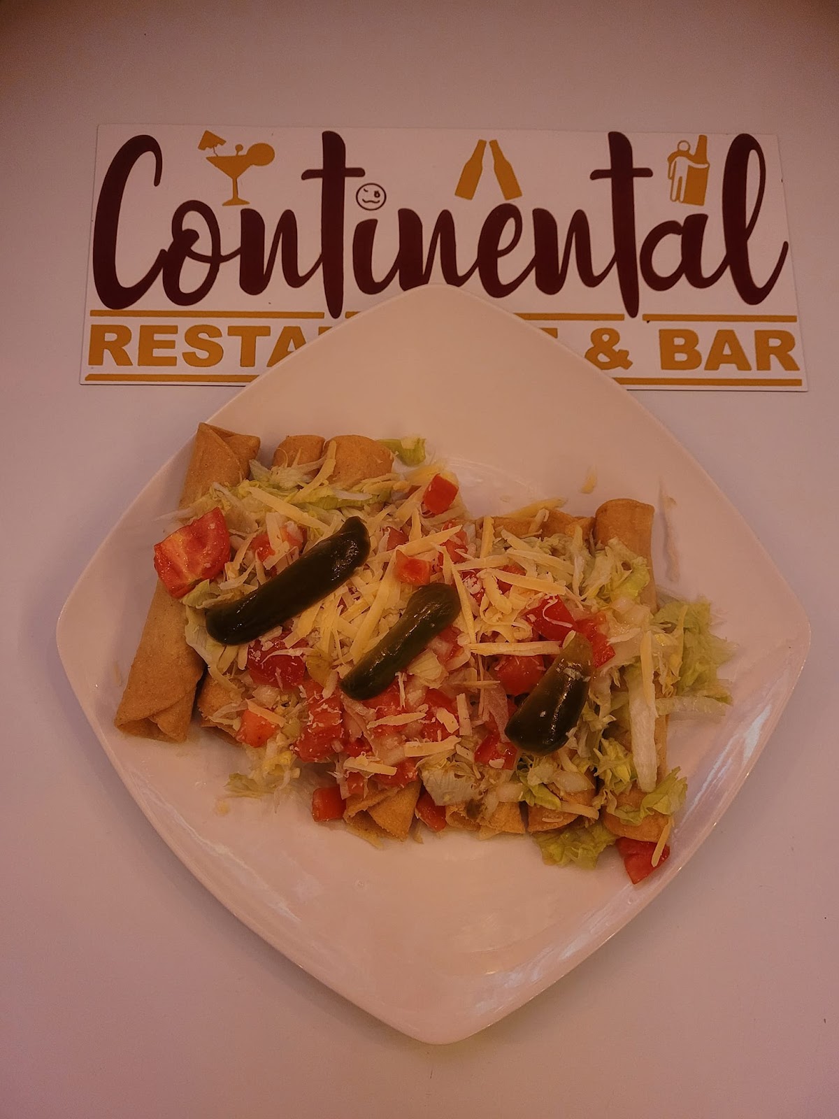 Continental Restaurant and Bar photo 4