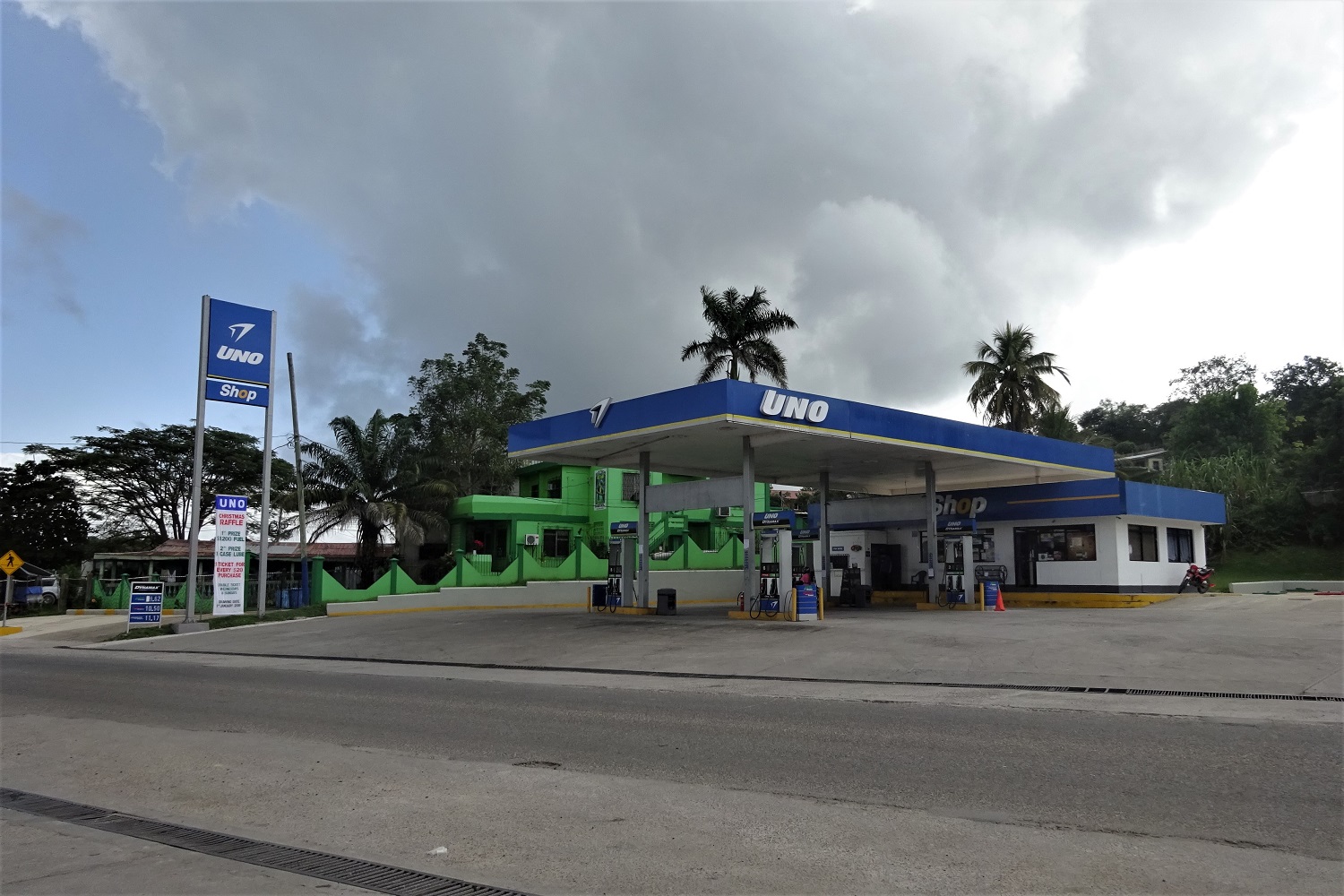 Uno Service Station photo 2