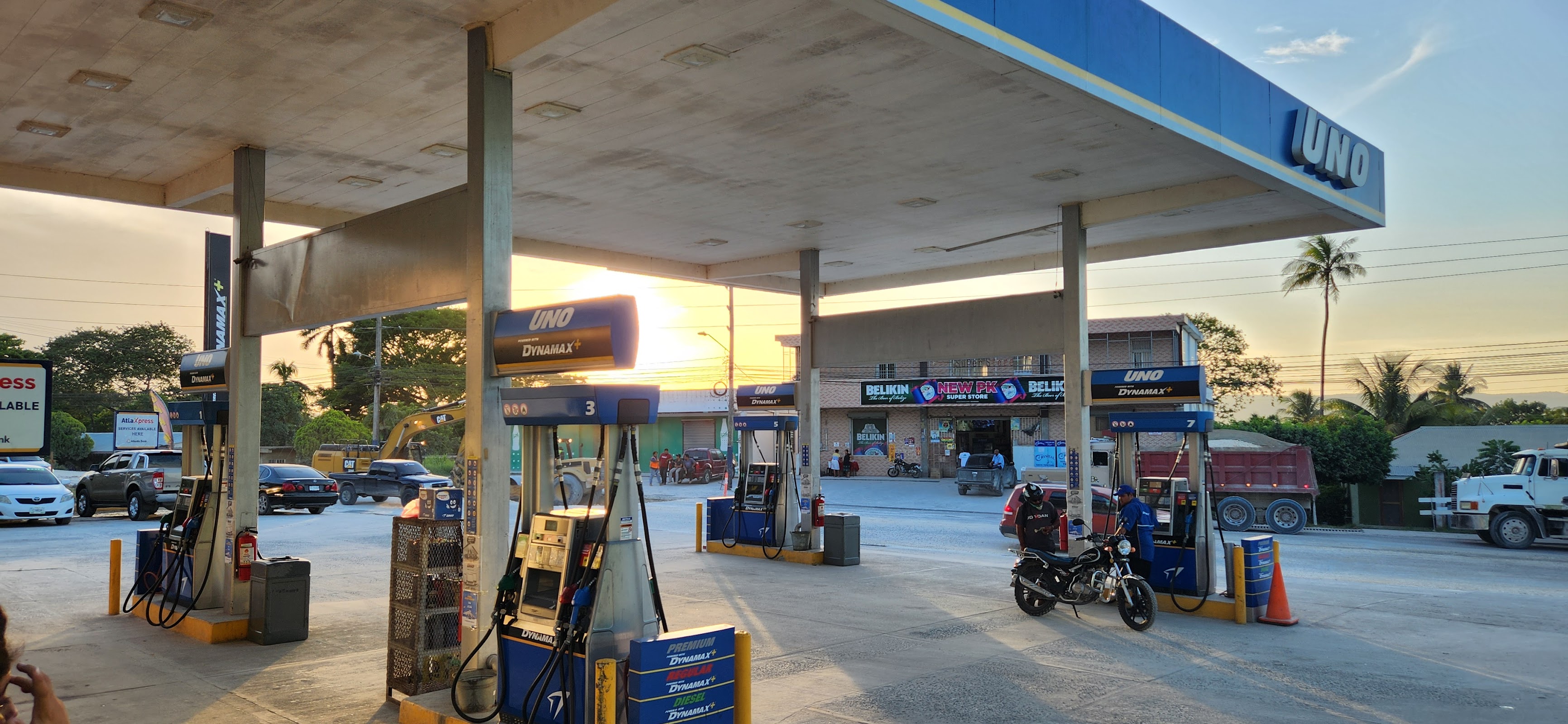 Uno Service Station