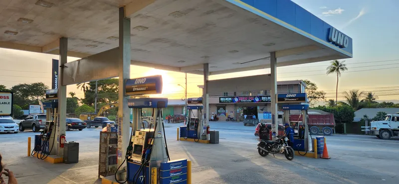 Uno Service Station