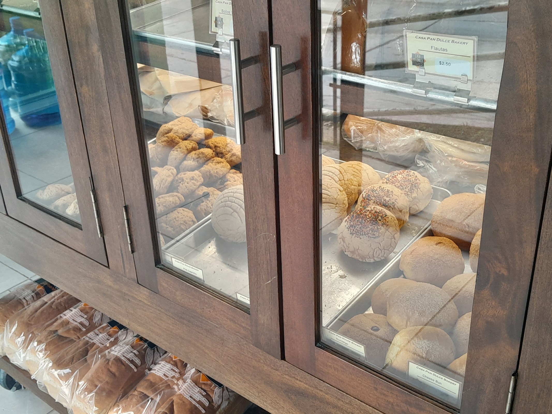 Casa Pan Dulce Bakery; San Pedro photo 8