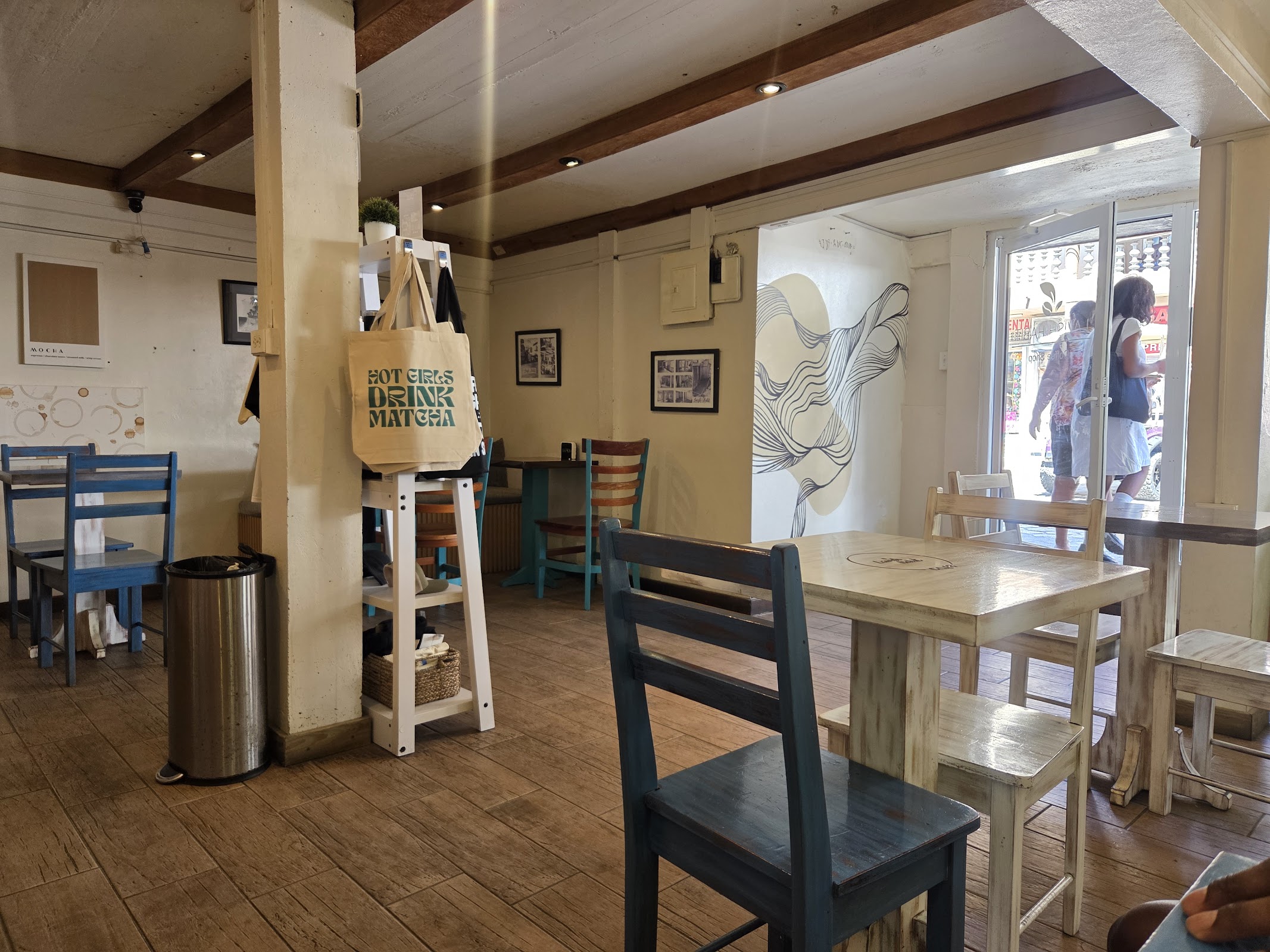 Lavish Habit Café photo 5