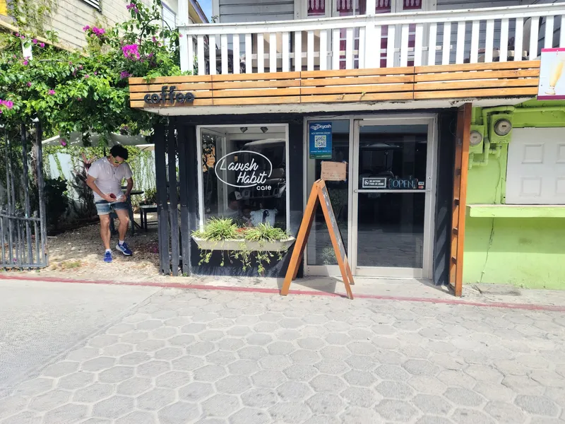 Lavish Habit Café