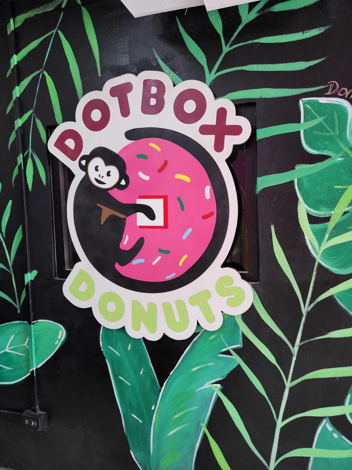 Dotbox Donut photo 8