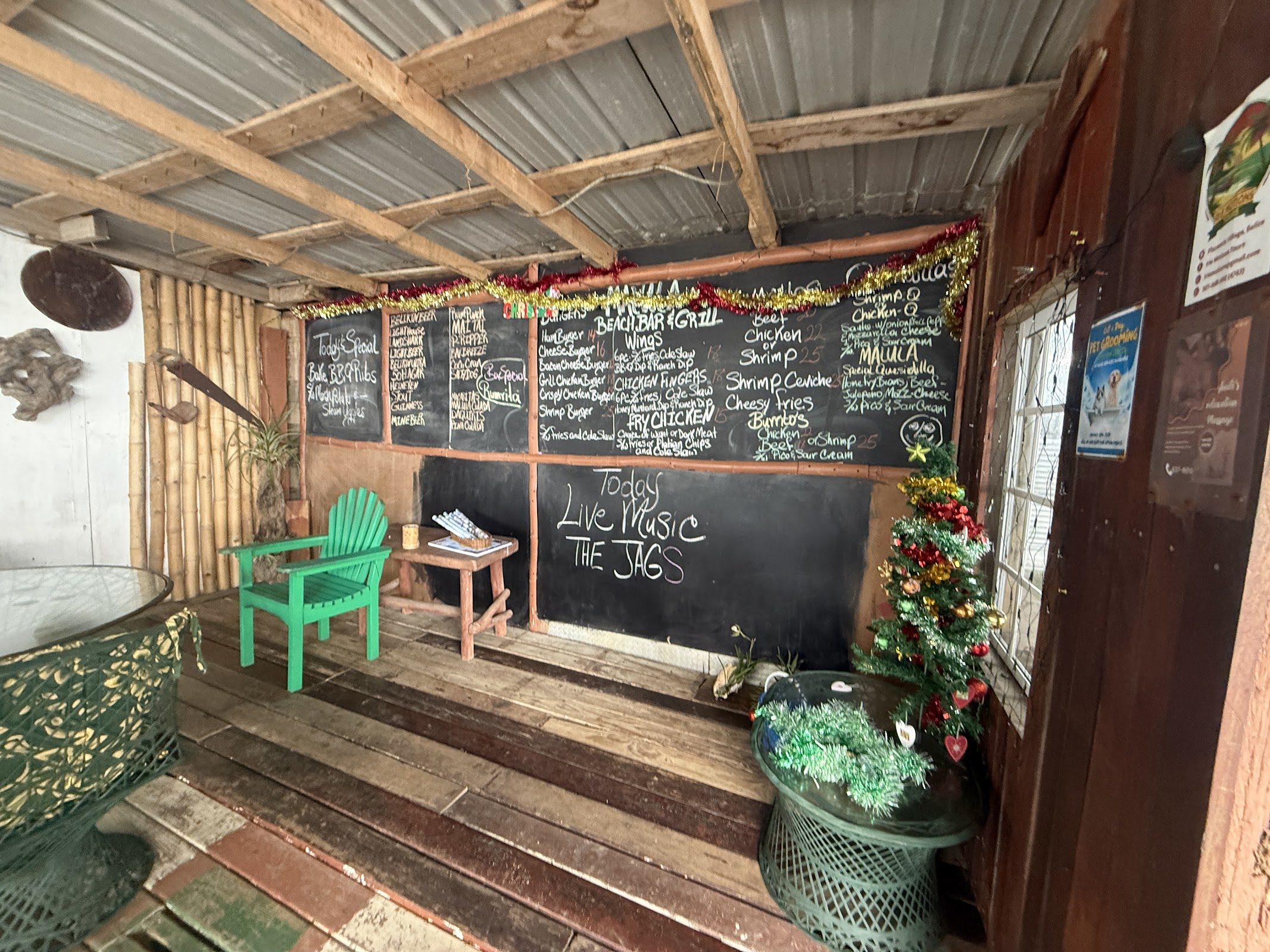 Malula Beach Bar N Grill photo 3