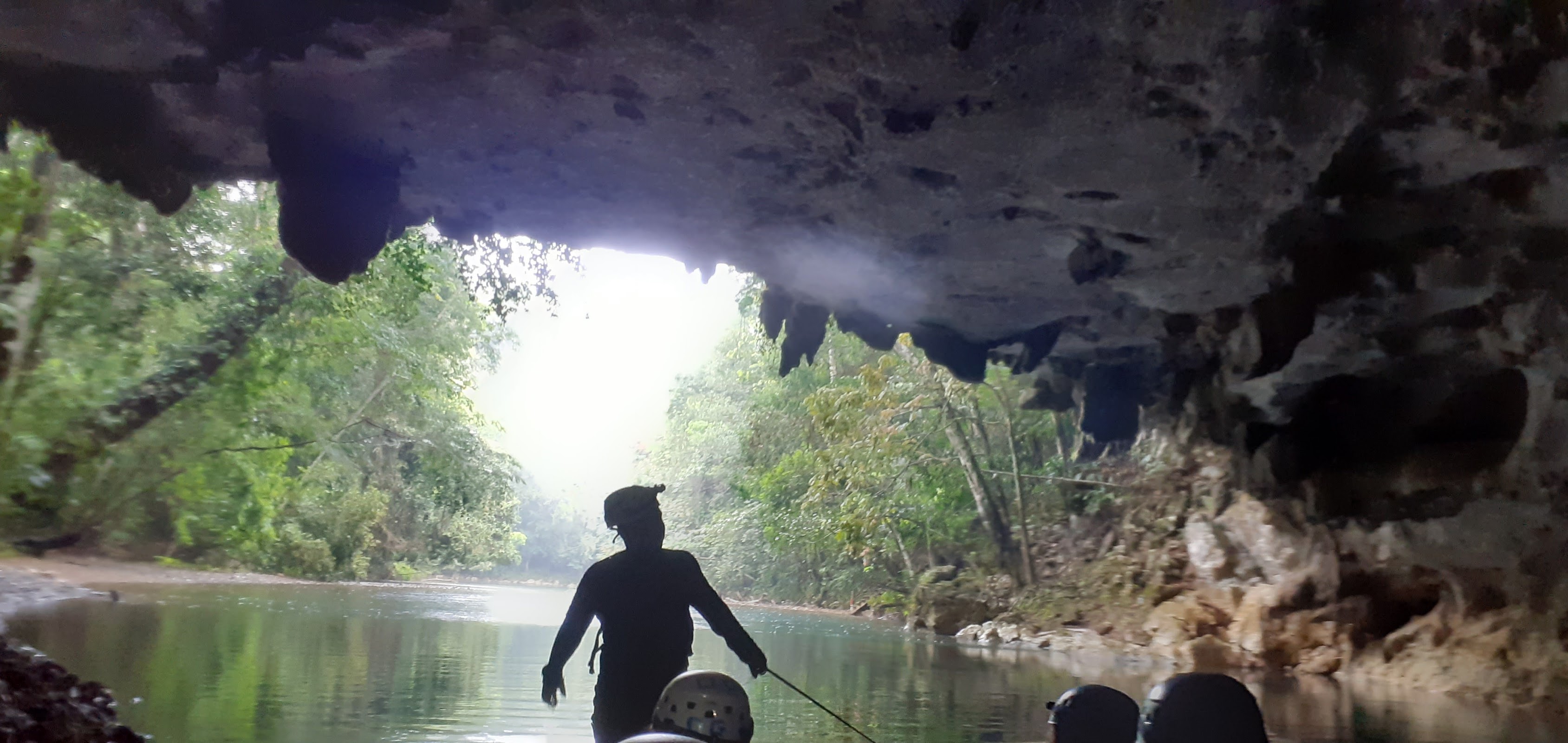 Auner Belize Tour Guide and Airport Shuttles Survice photo 2