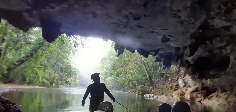 Auner Belize Tour Guide and Airport Shuttles Survice photo 2