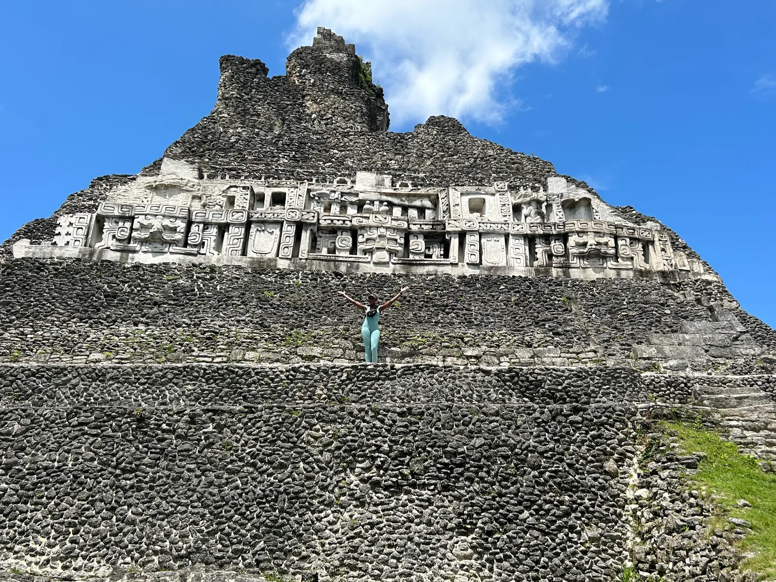 Auner Belize Tour Guide and Airport Shuttles Survice