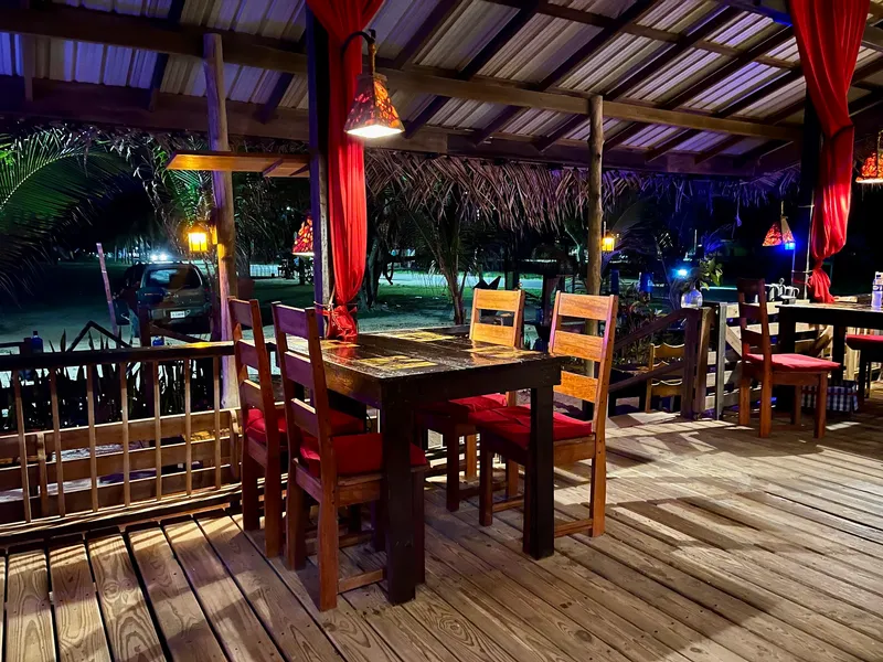 Peer's Place Restaurant and Bar photo 3