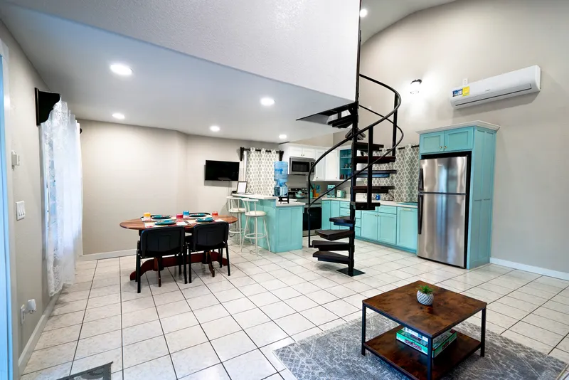 Oakridge Apartment photo 3