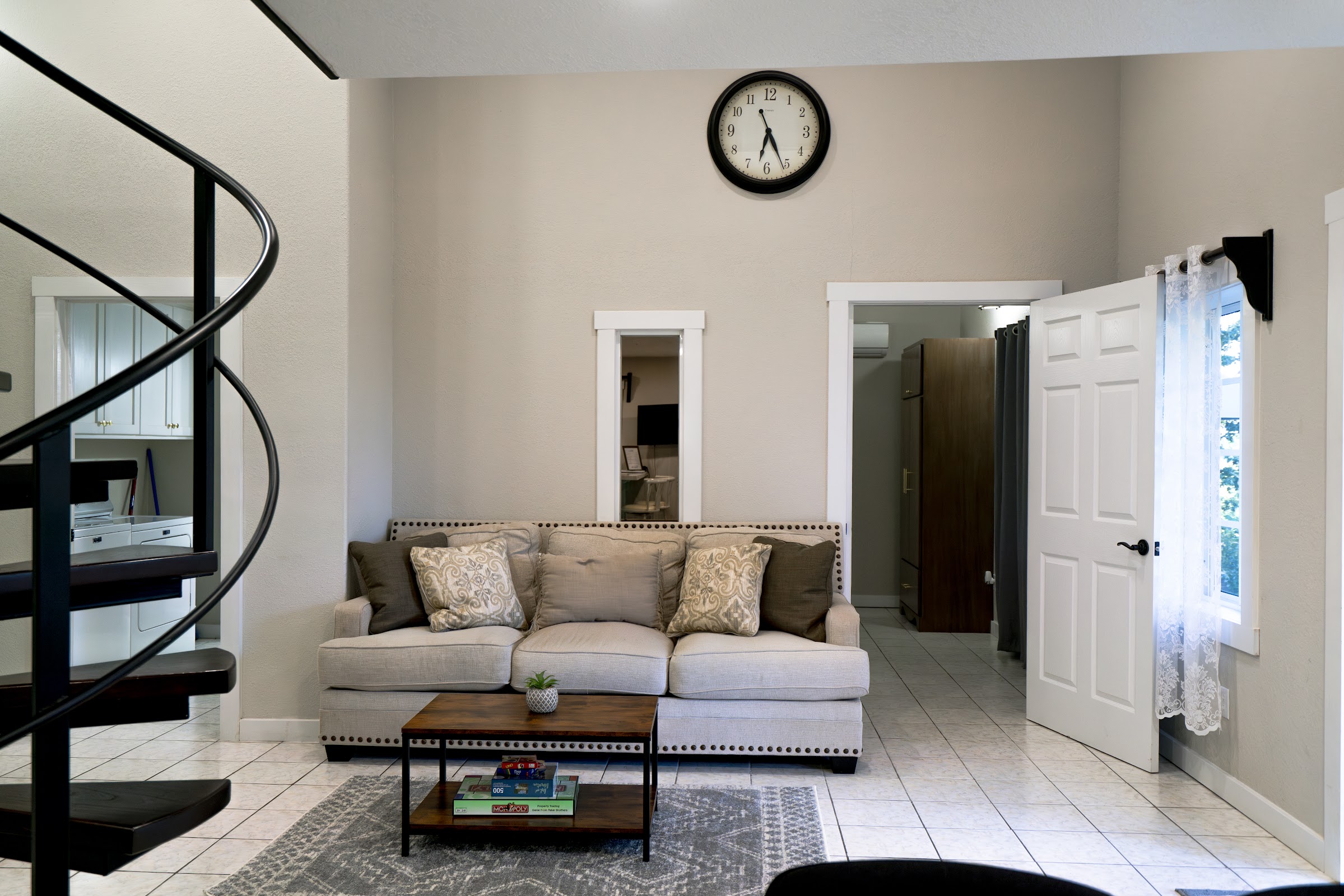 Oakridge Apartment photo 7