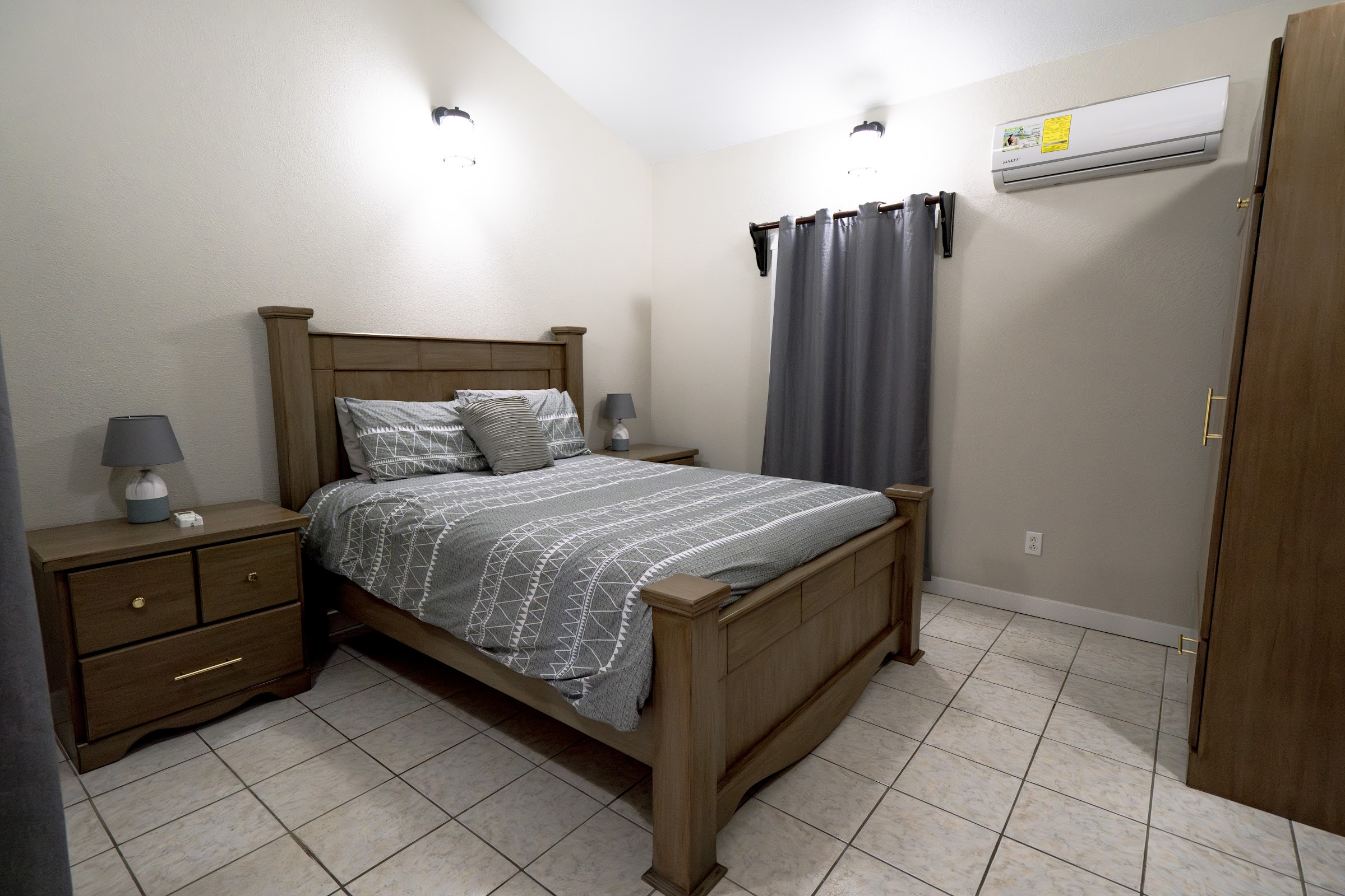 Oakridge Apartment photo 4