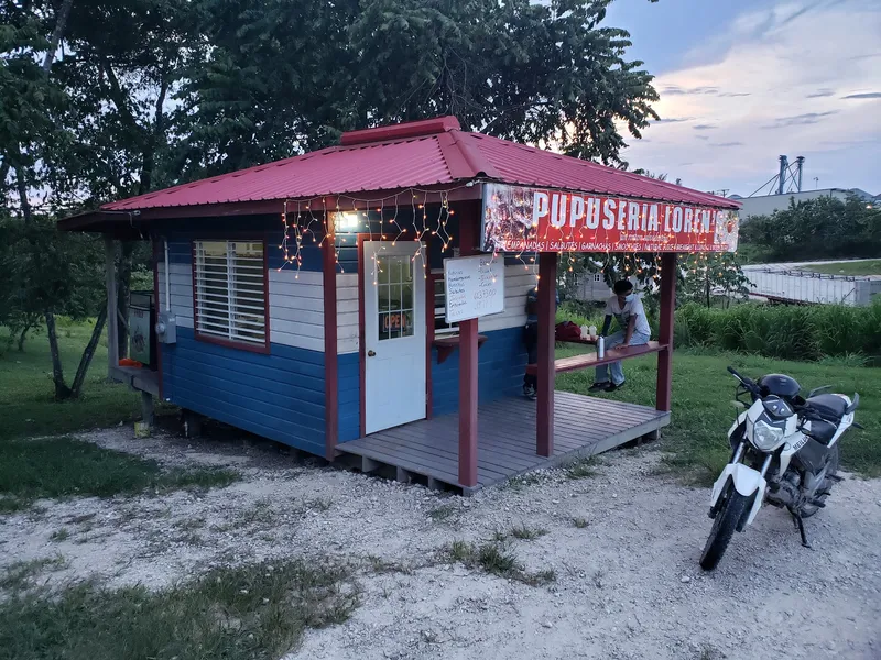 Pupuseria Loren's