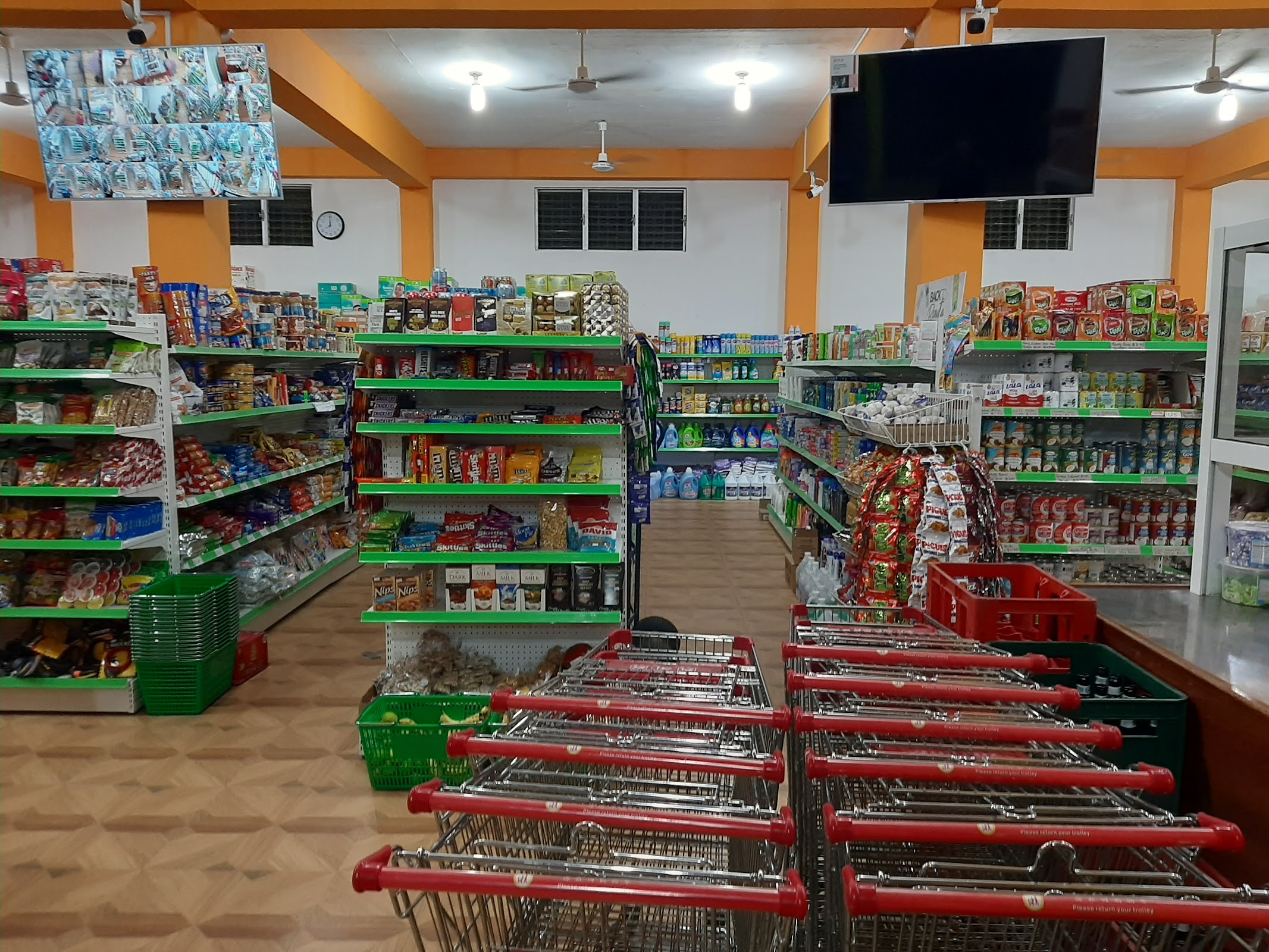 Ba Shen Lun Super Market photo 3