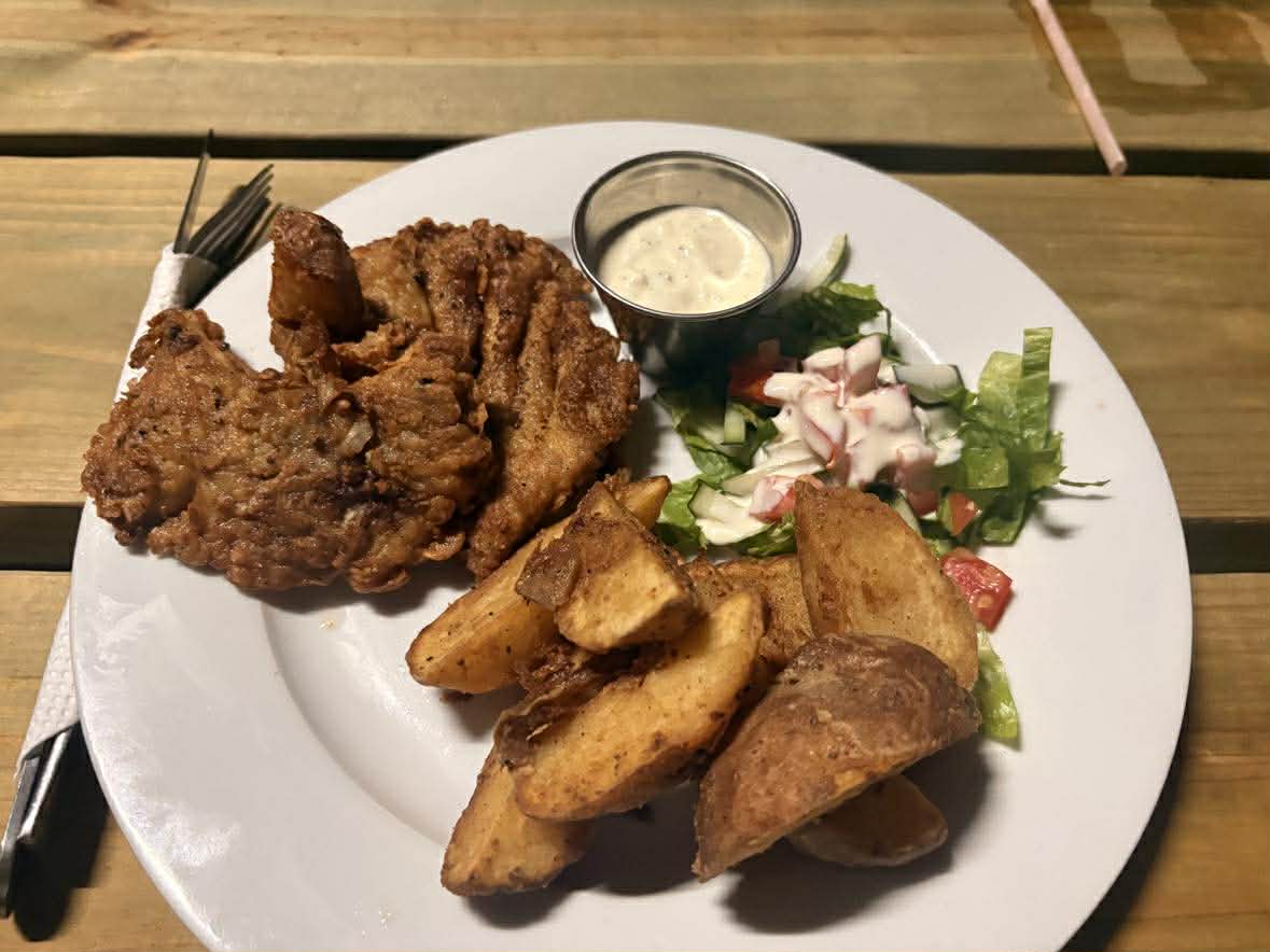 Maximo’s Bar & Grill photo 3