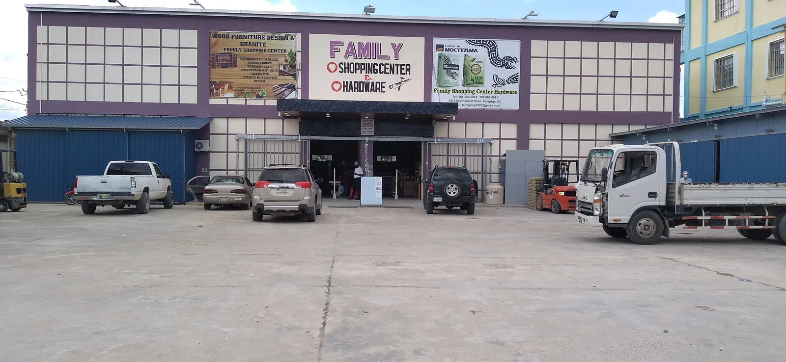 Family Shopping Center