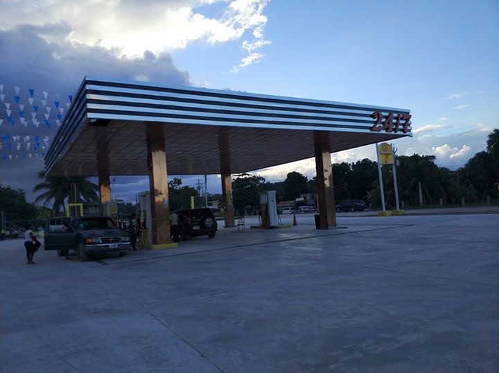 Gasolinera 24/7 photo 2
