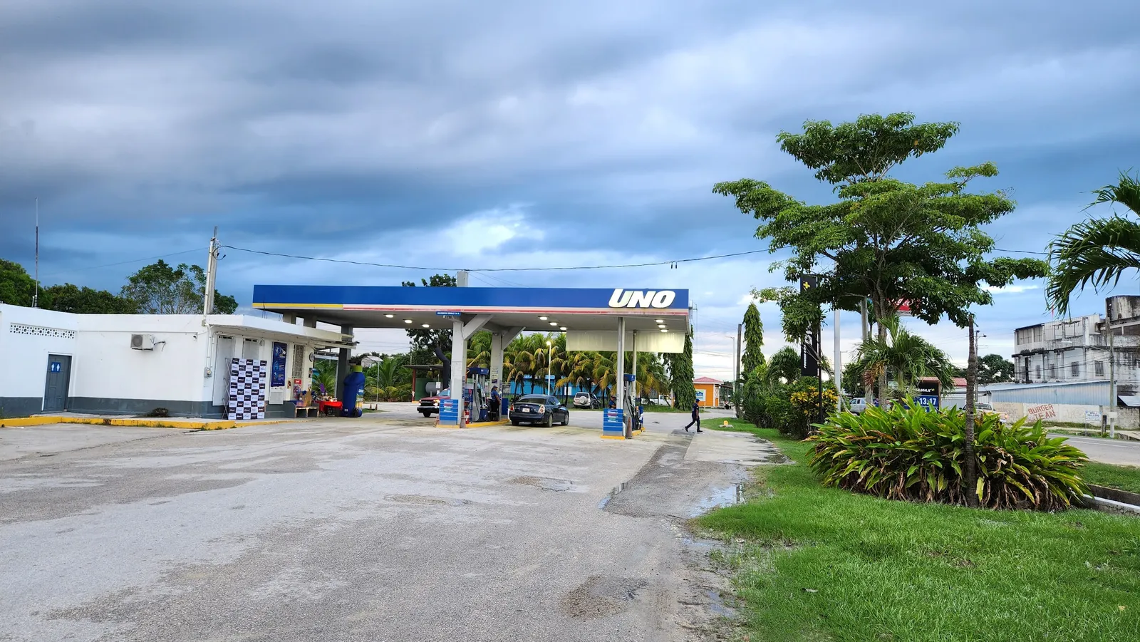 UNO Gas Station