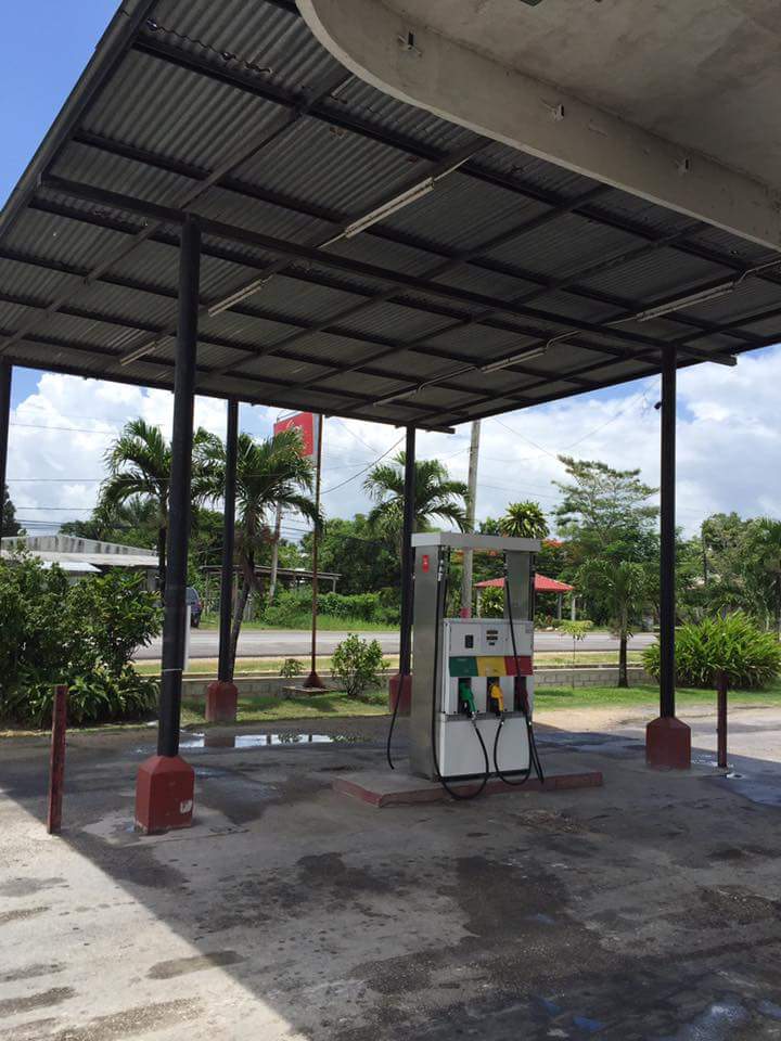 UNO Gas Station photo 2