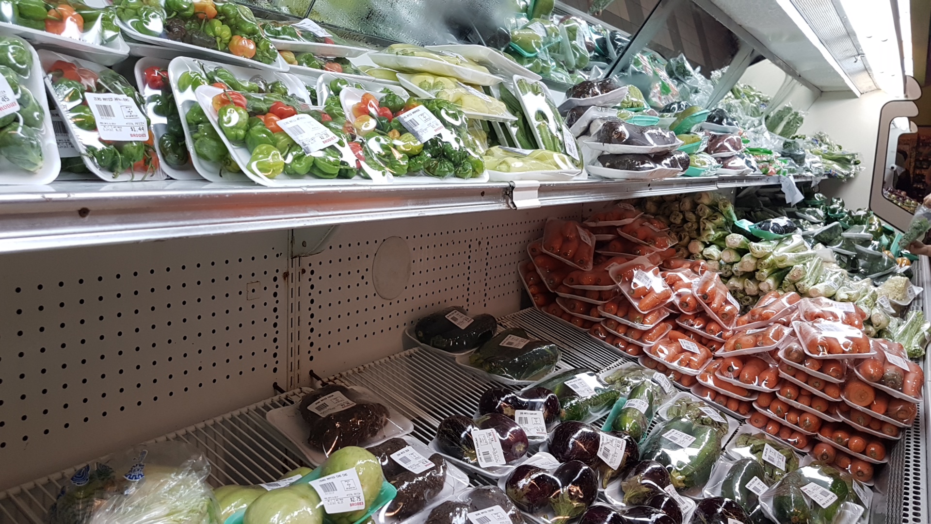 Brodies Supermarket photo 3