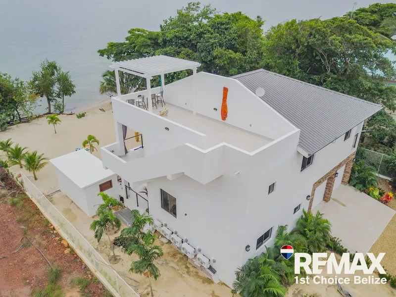 B1010 - 1010 - New Beach front Home ready for rental