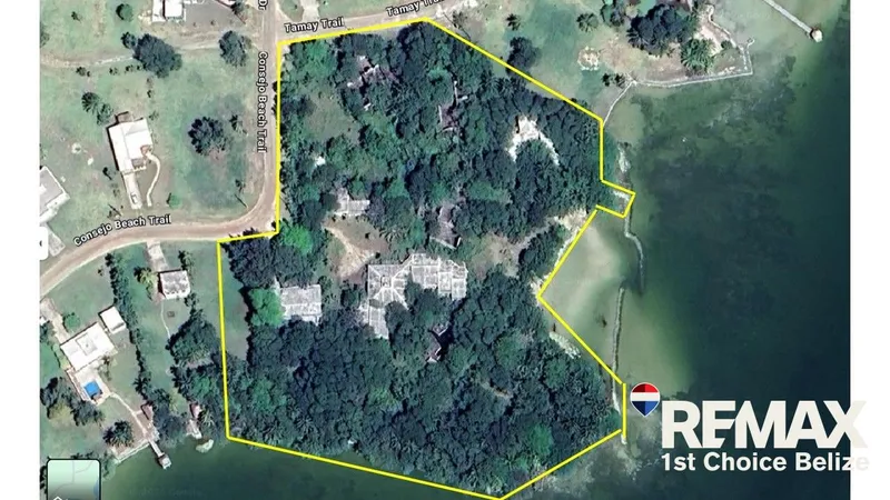 2.93 Acres Estate on the beach at Consejo Shores