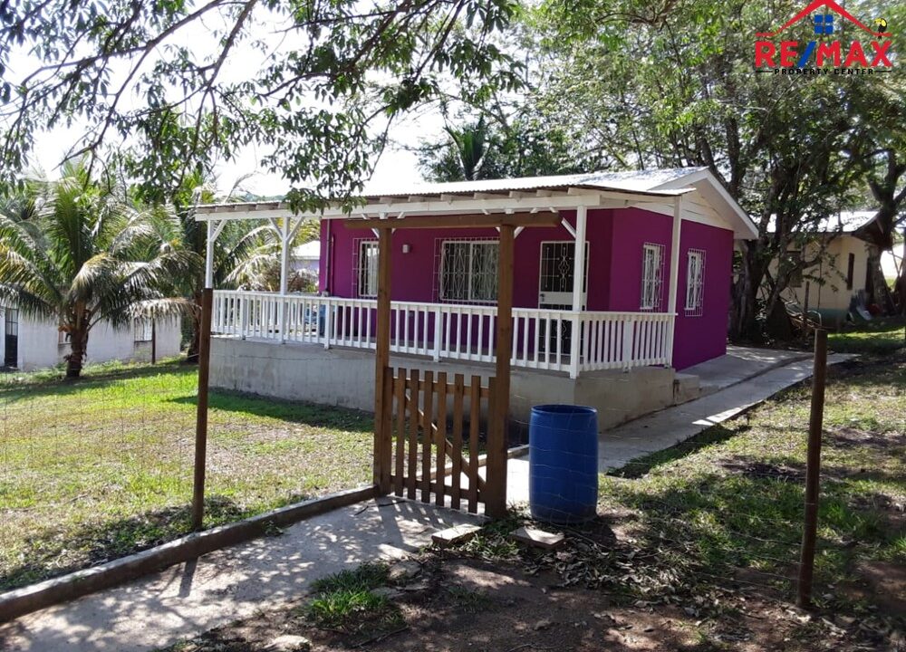 #6001- A 2 BEDROOM, ONE BATHROOM HOUSE NEAR SAN IGNACIO, CAYO DISTRICT