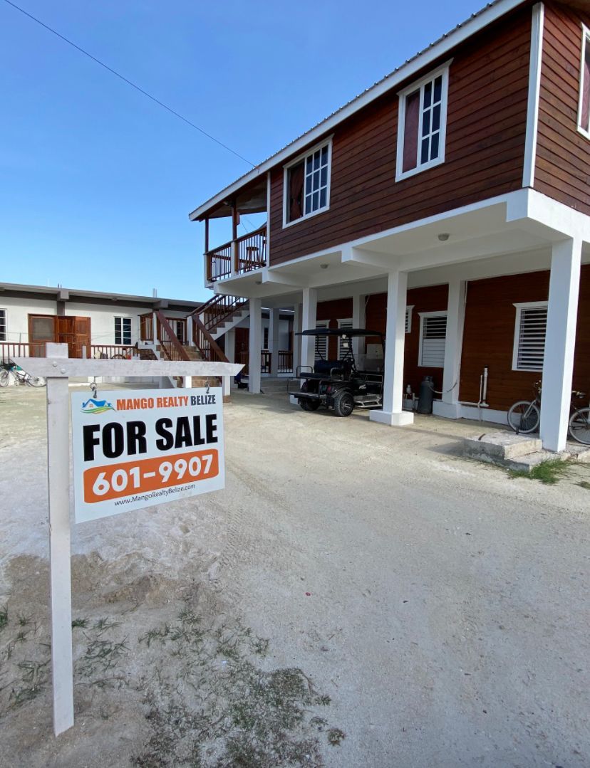 3 BEDROOM HOME W/ 9 STUDIO APARTMENT RENTALS, CAYE CAULKER