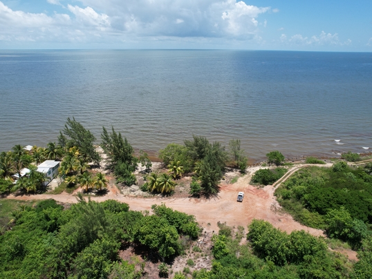 L6123 - 375' Belize Sea Front