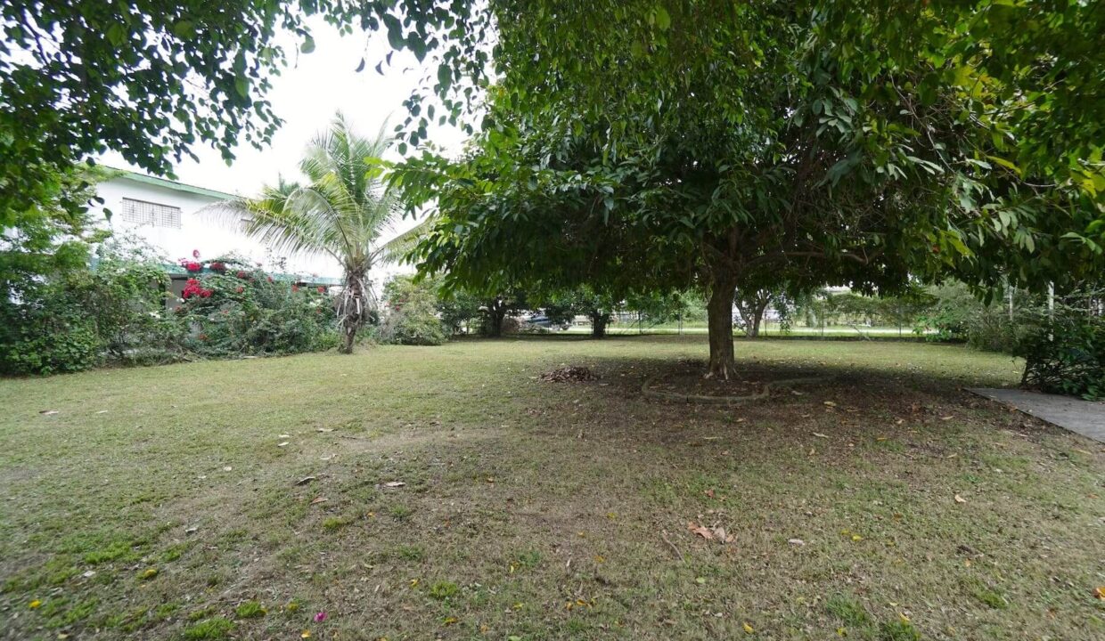 4 Bed 3.5 Bath Home for sale in affluent neighborhood in Orange Walk Town