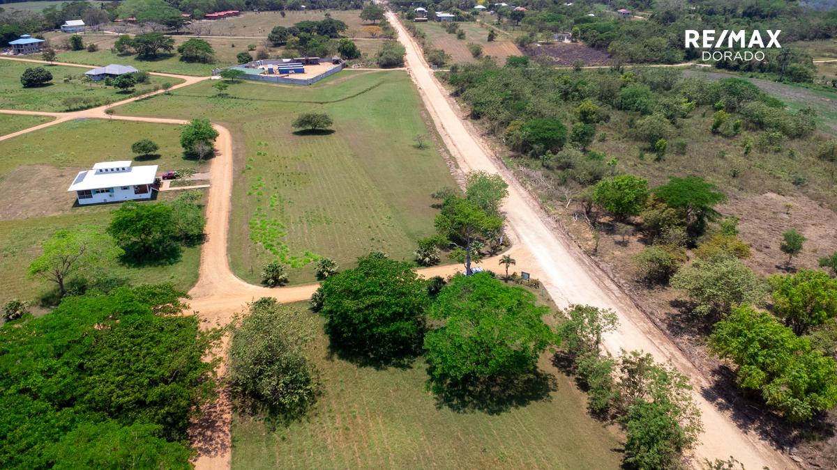 4 oversized house lots next to sustainable community