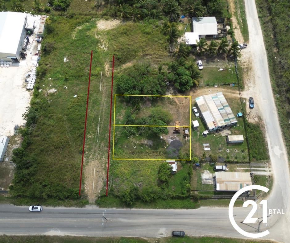 2 parcels of Land for sale in Vista Del Mar