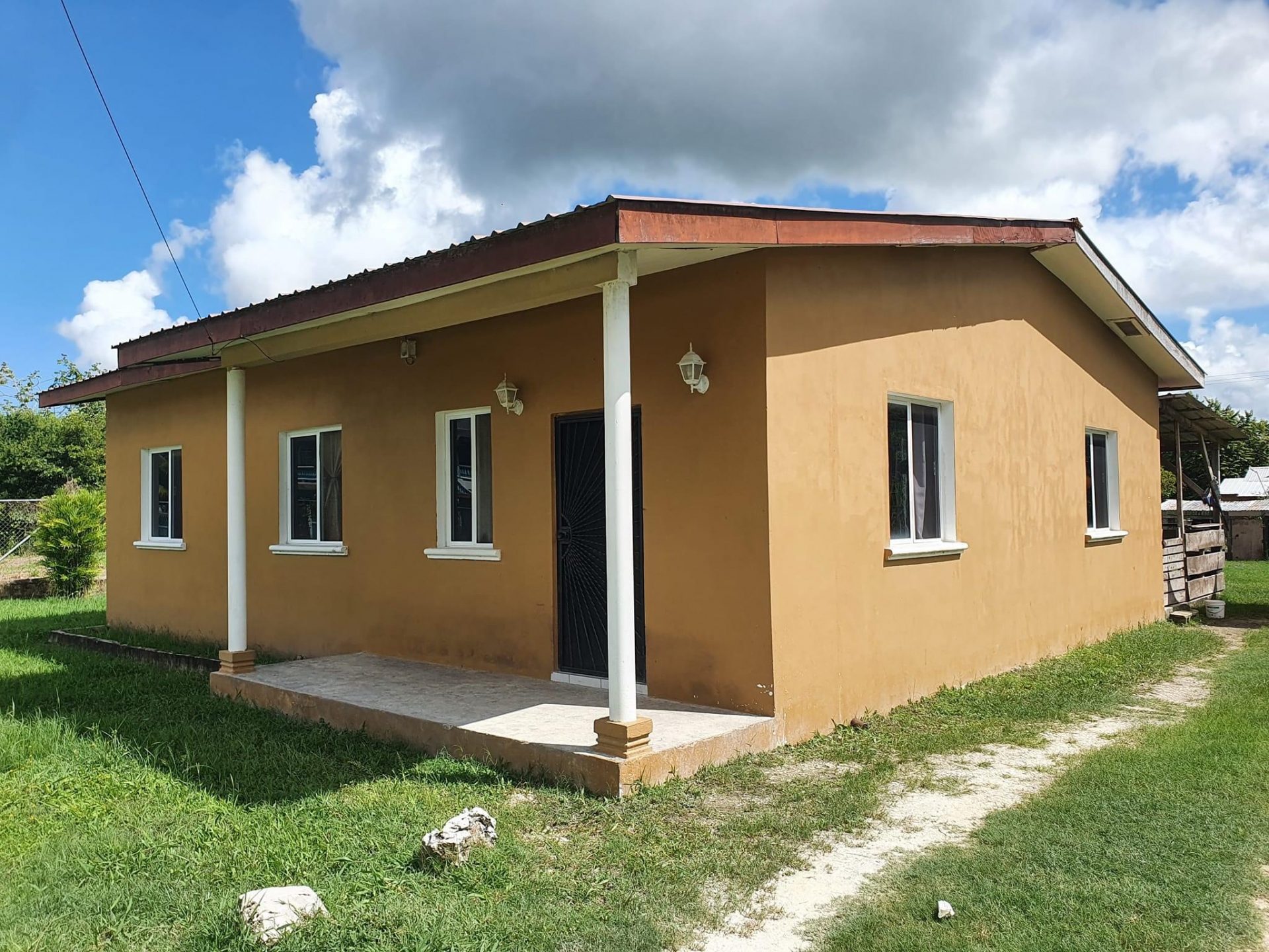 3 BEDROOM HOUSE, ORANGE WALK TOWN.